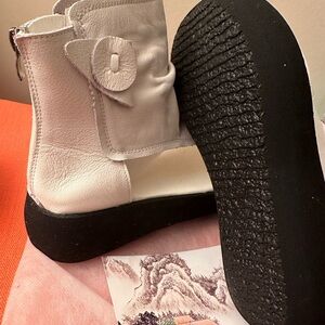 Sun traveller new white sneakers